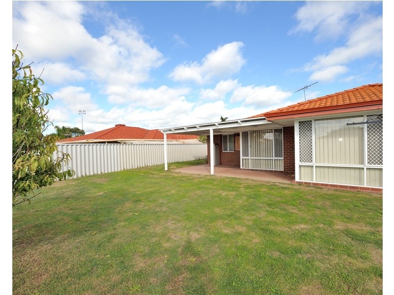 8 Amber Court, Warnbro WA 6169
