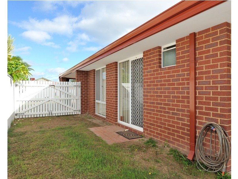 8 Amber Court, Warnbro WA 6169