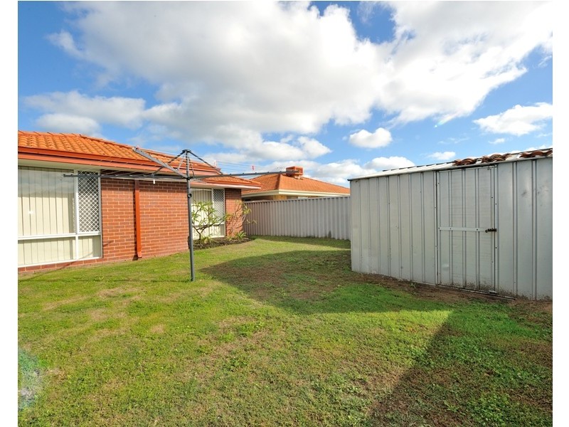 8 Amber Court, Warnbro WA 6169