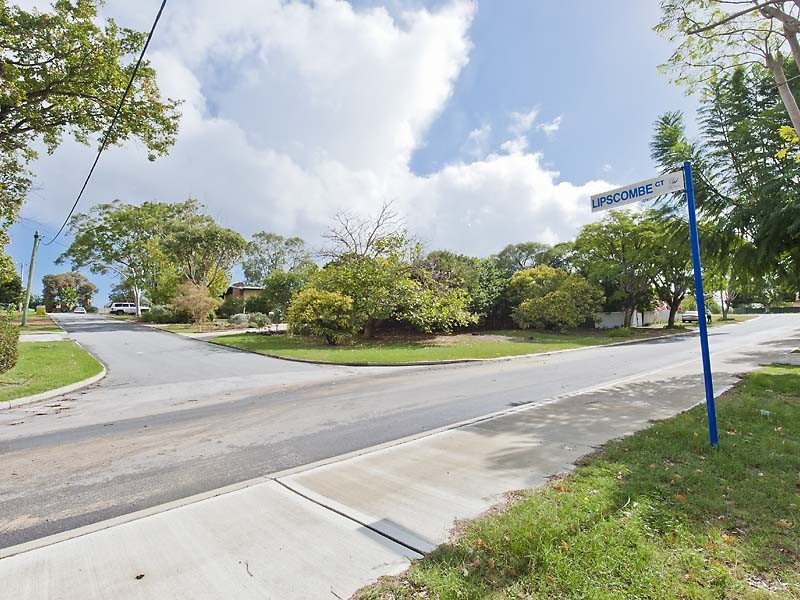 8 Lipscombe Court, Medina WA 6167