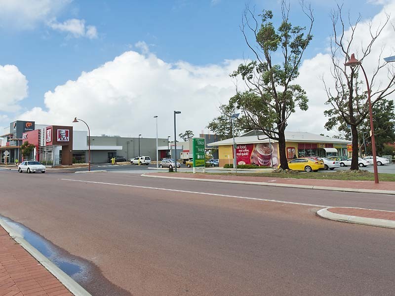 8 Lipscombe Court, Medina WA 6167