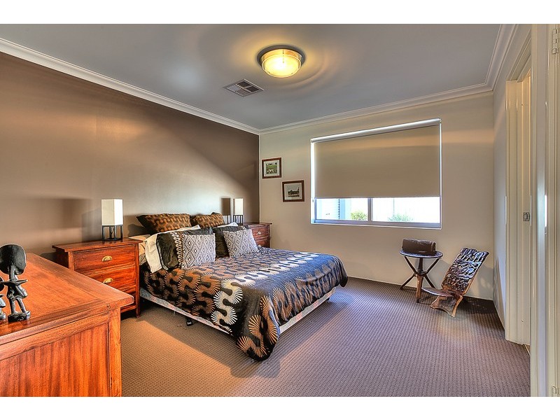 40 Bonaparte Drive, Secret Harbour WA 6173