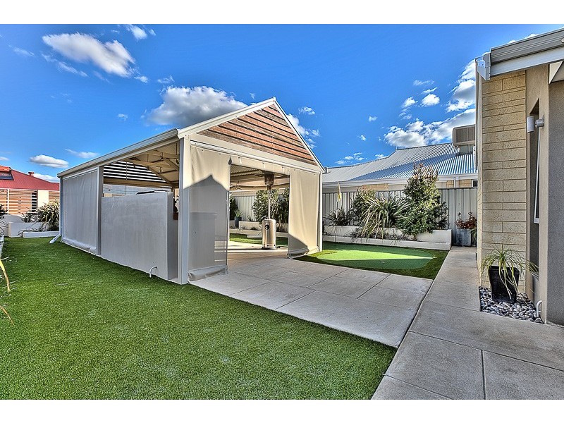 40 Bonaparte Drive, Secret Harbour WA 6173