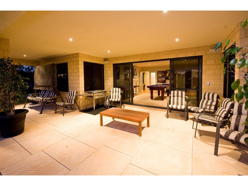 2 Adra Court, Secret Harbour WA 6173