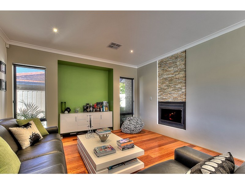 15 Culvers Road, Secret Harbour WA 6173