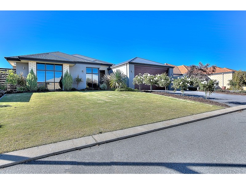 15 Culvers Road, Secret Harbour WA 6173