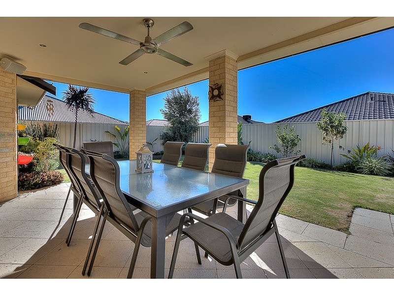 15 Culvers Road, Secret Harbour WA 6173