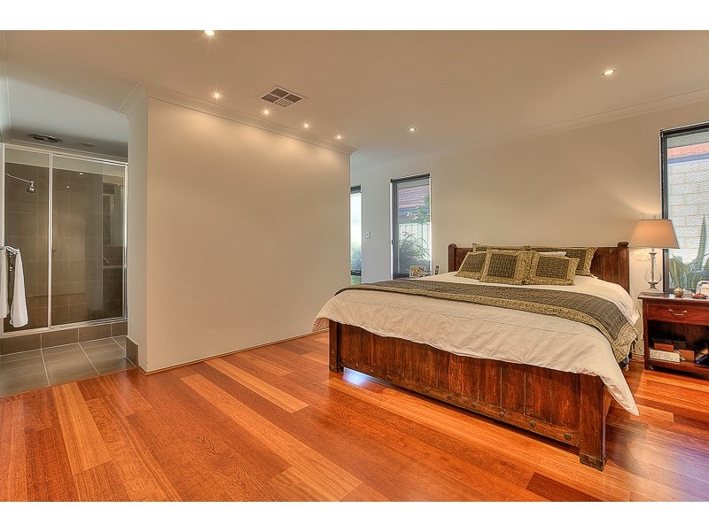 15 Culvers Road, Secret Harbour WA 6173