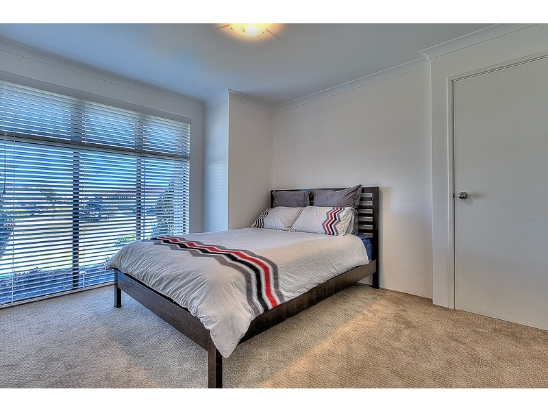 15 Culvers Road, Secret Harbour WA 6173