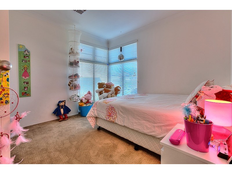 15 Culvers Road, Secret Harbour WA 6173