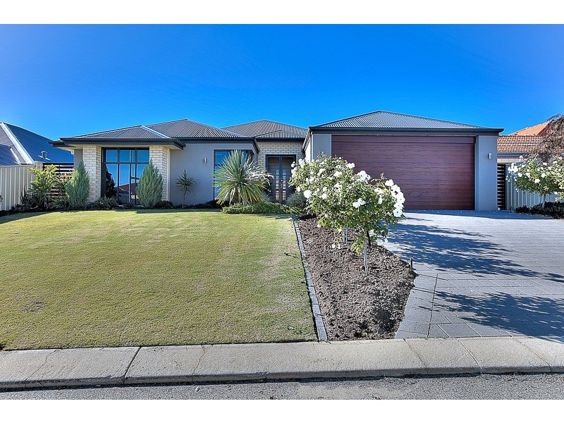 15 Culvers Road, Secret Harbour WA 6173