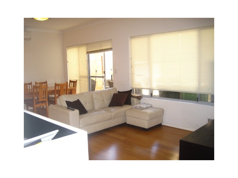 2 / 205 Kent Street, Rockingham WA 6168