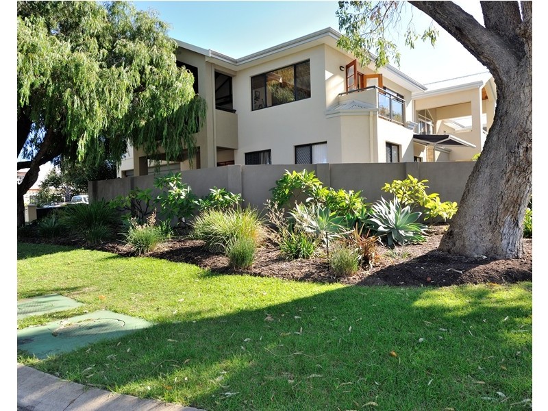 186 Kent Street, Rockingham WA 6168