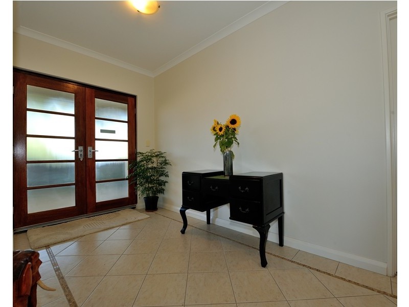 186 Kent Street, Rockingham WA 6168