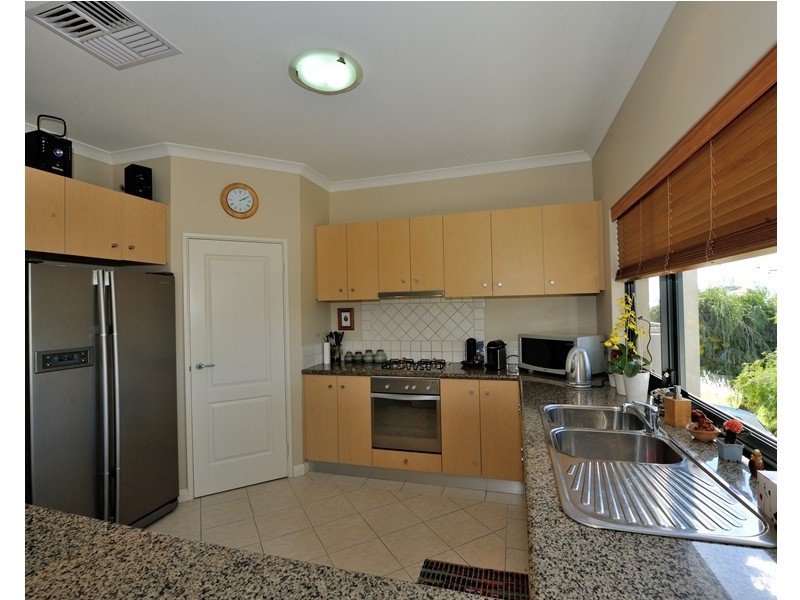 186 Kent Street, Rockingham WA 6168