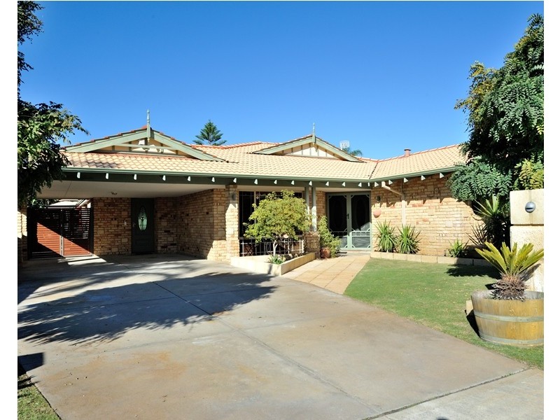 26 Georgetown Drive, Safety Bay WA 6169