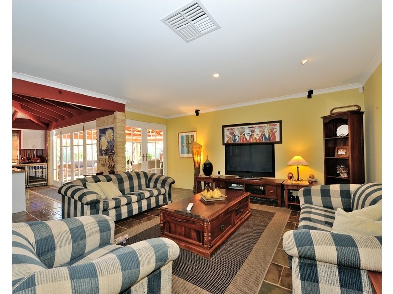 26 Georgetown Drive, Safety Bay WA 6169