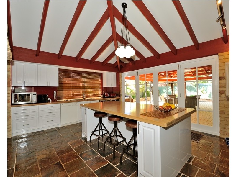 26 Georgetown Drive, Safety Bay WA 6169