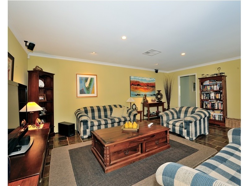 26 Georgetown Drive, Safety Bay WA 6169