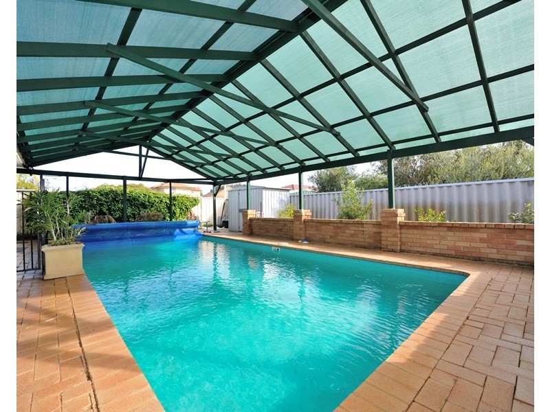 10 Java Place, Waikiki WA 6169