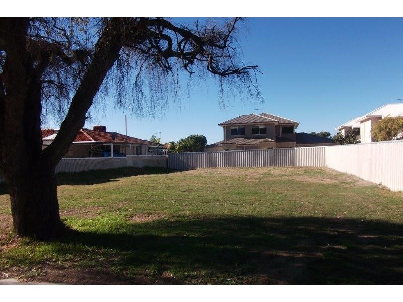 173 Kent Street, Rockingham WA 6168