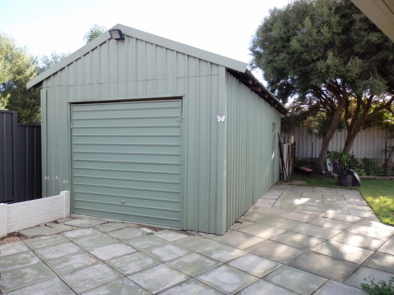 8 Britannia Place, Port Kennedy WA 6172