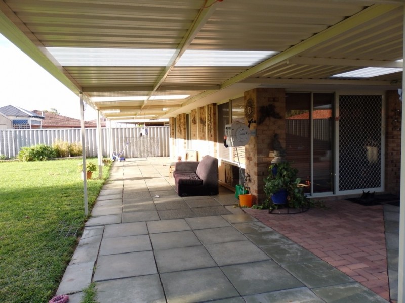 8 Britannia Place, Port Kennedy WA 6172