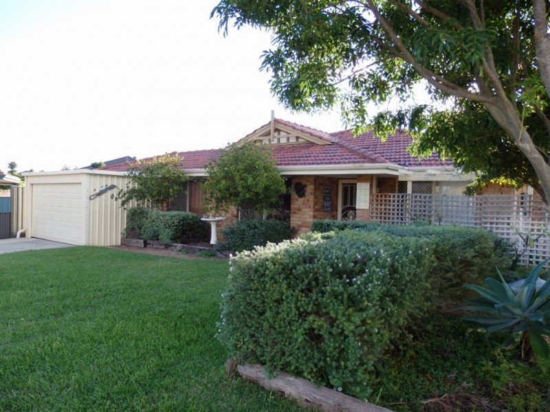 8 Britannia Place, Port Kennedy WA 6172