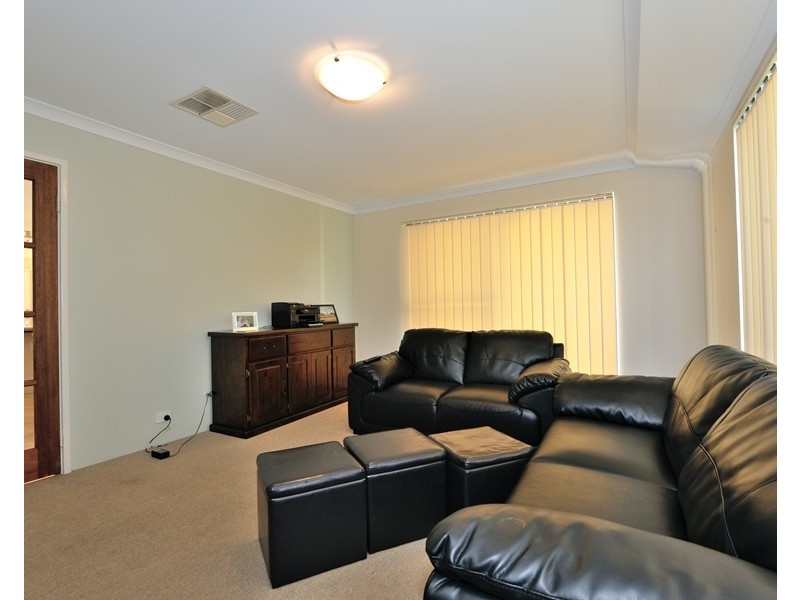 18 Lemon Gum Drive, Baldivis WA 6171