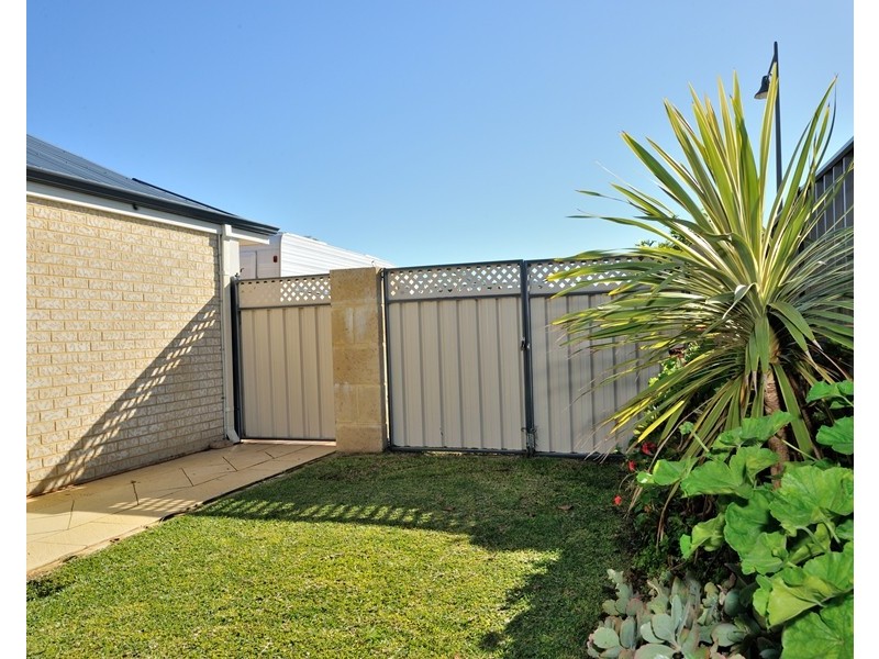 18 Lemon Gum Drive, Baldivis WA 6171
