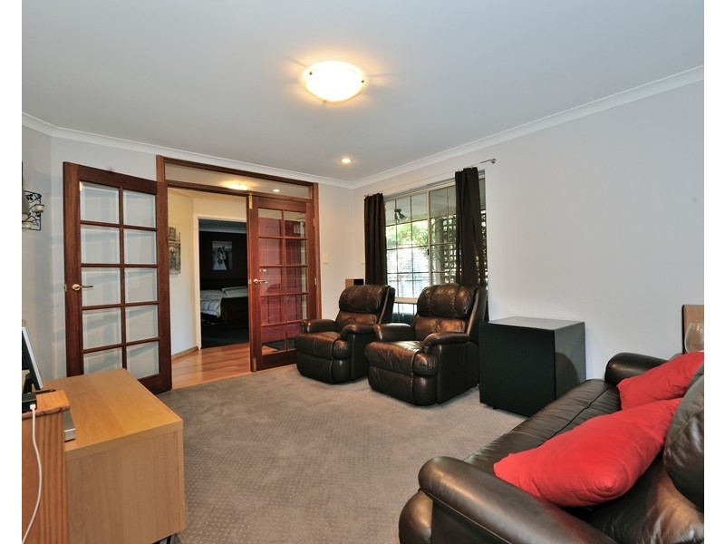 11 Azure Lane, Warnbro WA 6169