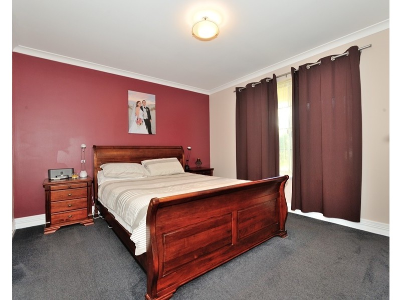 11 Azure Lane, Warnbro WA 6169