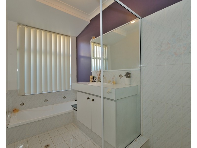 11 Azure Lane, Warnbro WA 6169