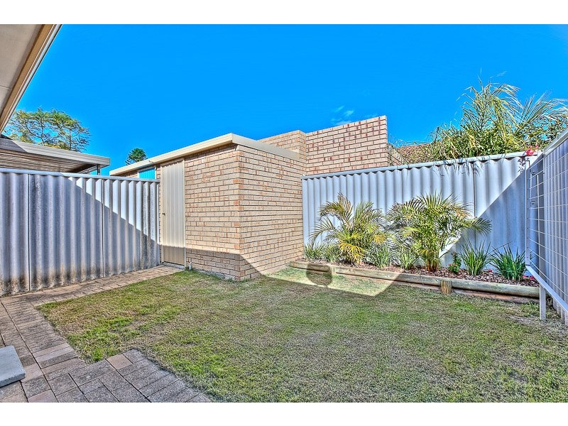 28/96 Simpson Avenue, Rockingham WA 6168