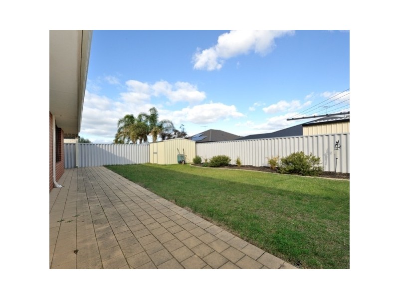 36 Zaragoza Drive, Port Kennedy WA 6172