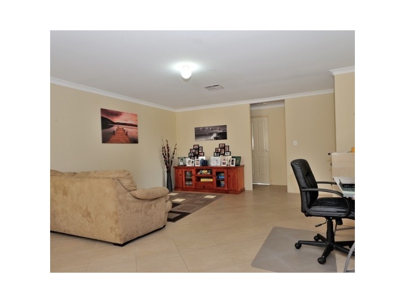 36 Zaragoza Drive, Port Kennedy WA 6172