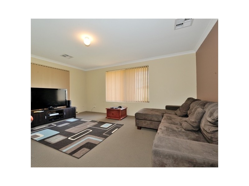 36 Zaragoza Drive, Port Kennedy WA 6172