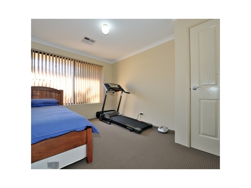 36 Zaragoza Drive, Port Kennedy WA 6172