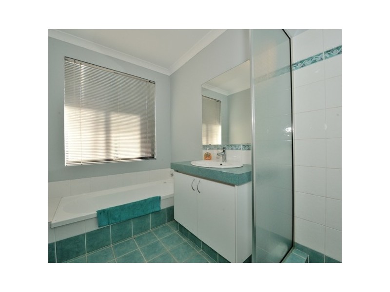 36 Zaragoza Drive, Port Kennedy WA 6172