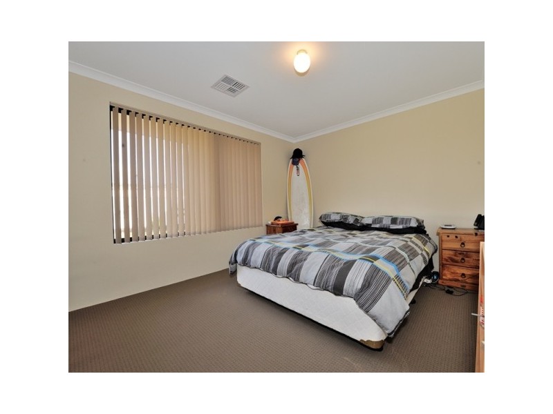 36 Zaragoza Drive, Port Kennedy WA 6172