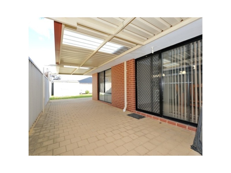 36 Zaragoza Drive, Port Kennedy WA 6172