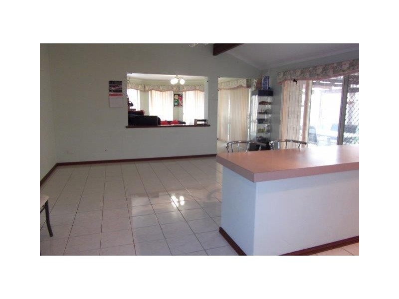 12 Link Way, Cooloongup WA 6168