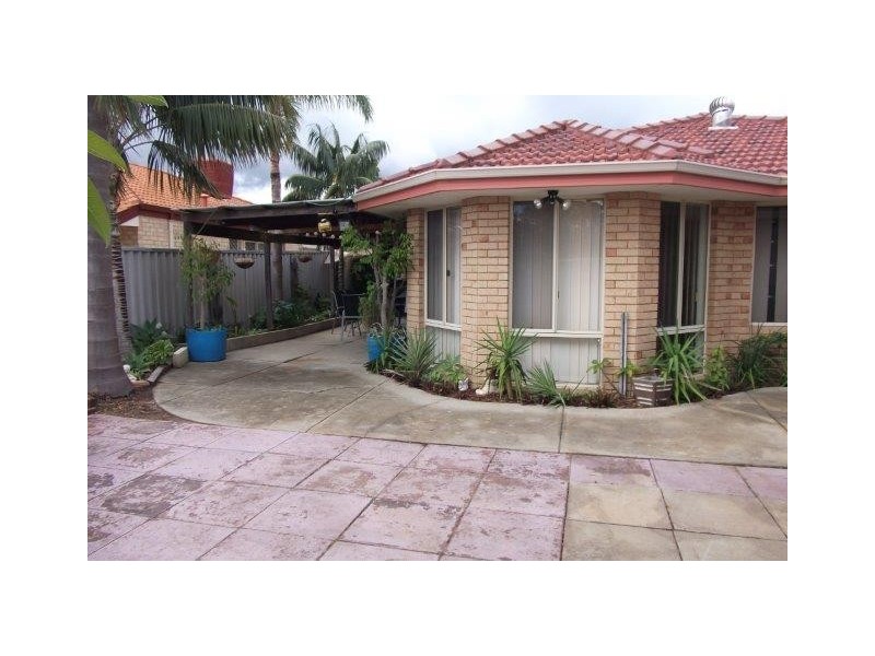 12 Link Way, Cooloongup WA 6168