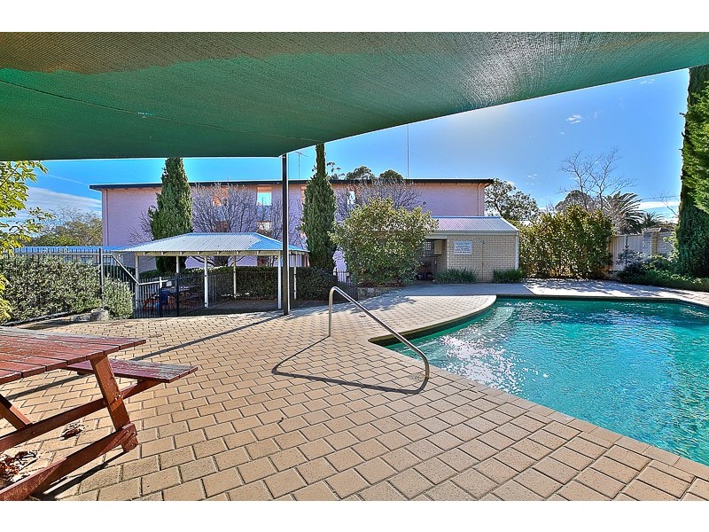 11/4 Canham Way, Orelia WA 6167