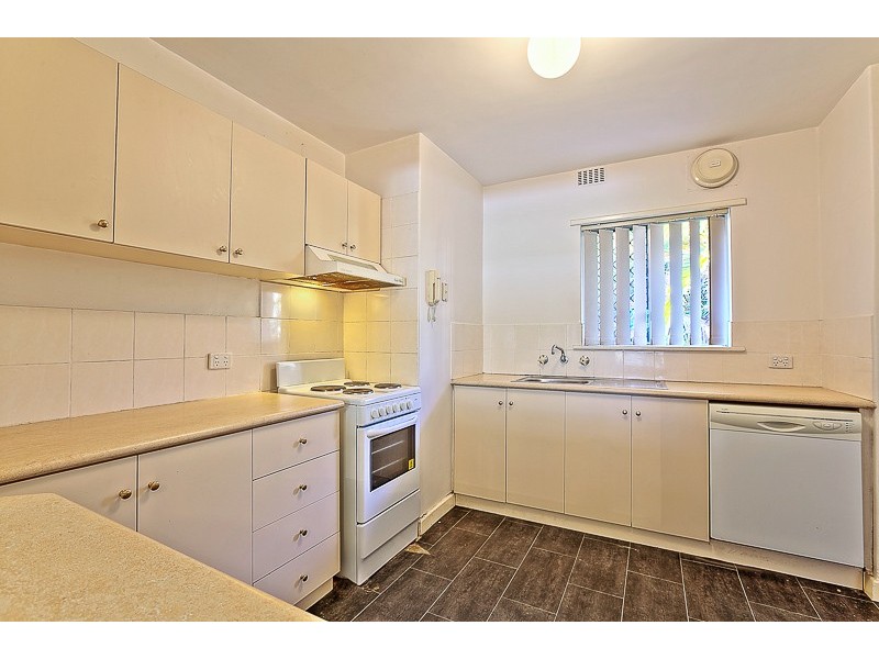11/4 Canham Way, Orelia WA 6167