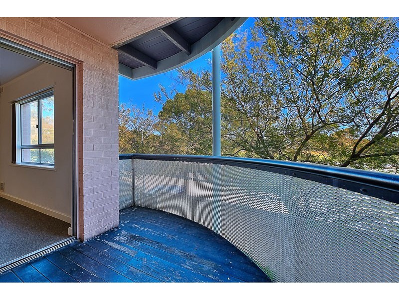 11/4 Canham Way, Orelia WA 6167