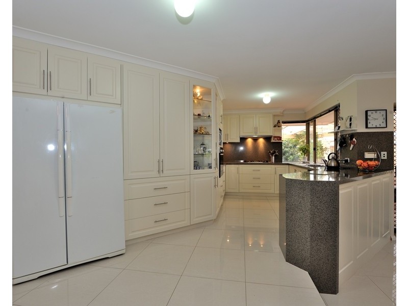 7 Mildura Place, Rockingham WA 6168