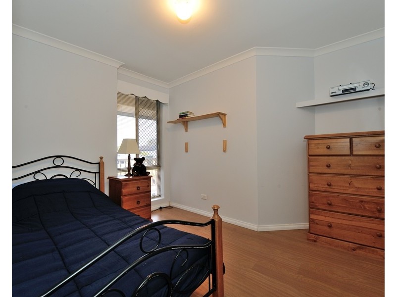 7 Mildura Place, Rockingham WA 6168