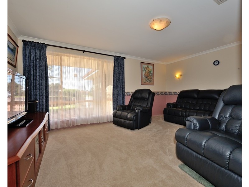 14 Anjou Green, Port Kennedy WA 6172