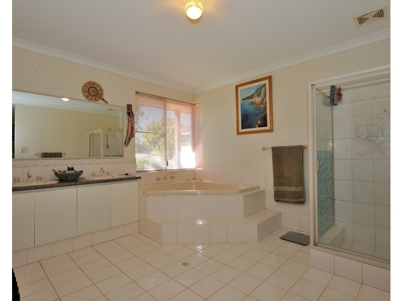 14 Anjou Green, Port Kennedy WA 6172